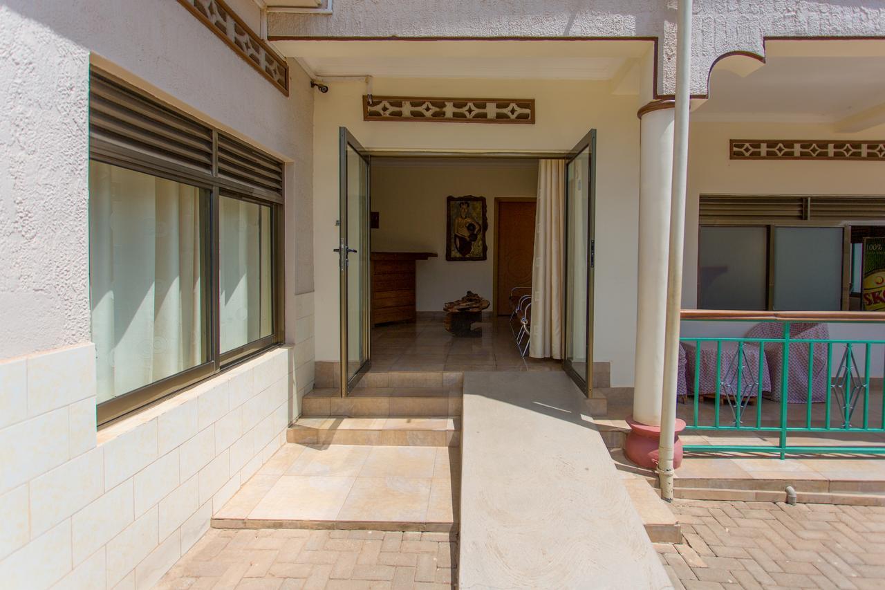 Auberge Saint Jean Leopold Kigali Extérieur photo